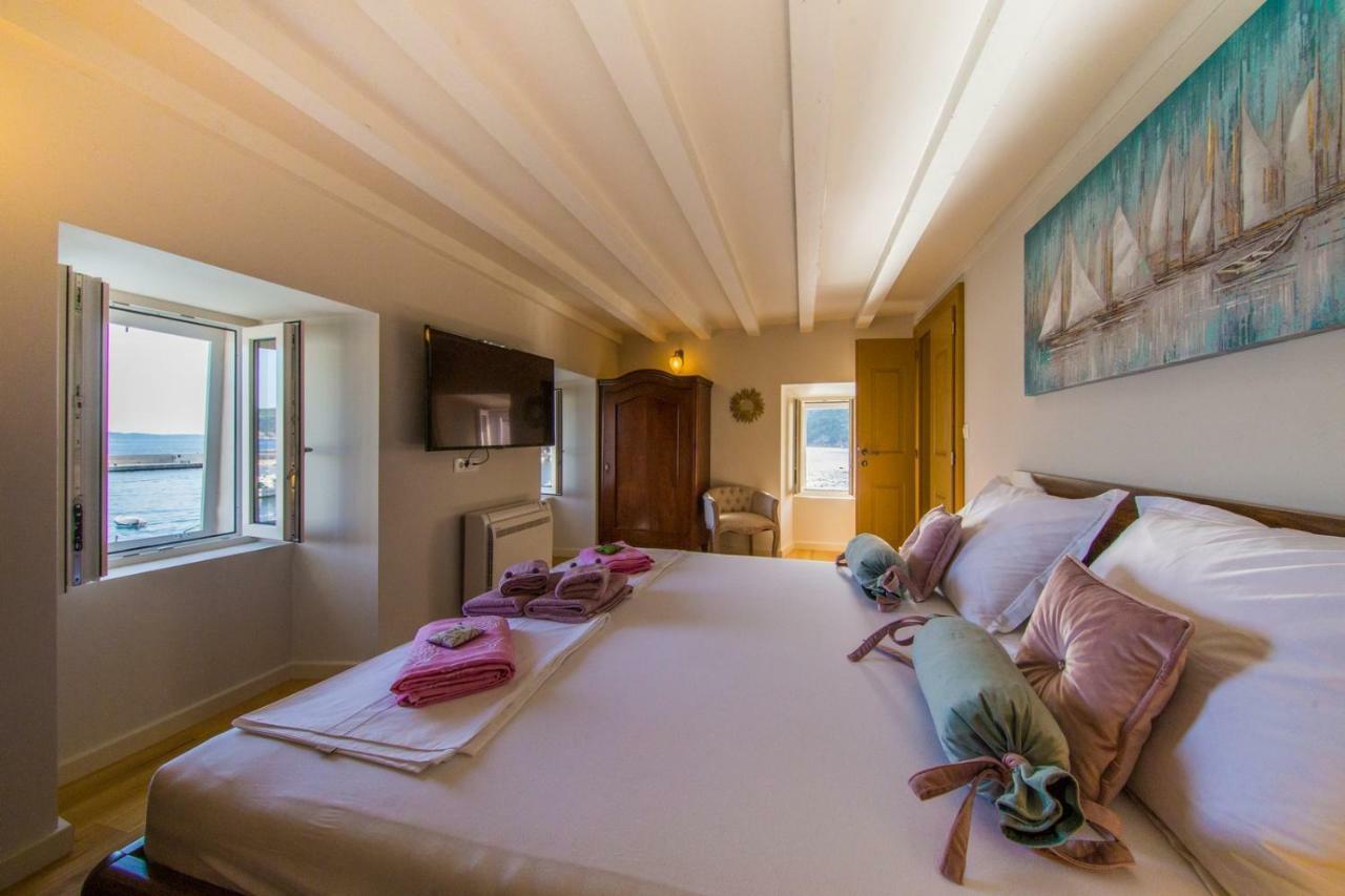 Villa Martina Komiža Екстериор снимка
